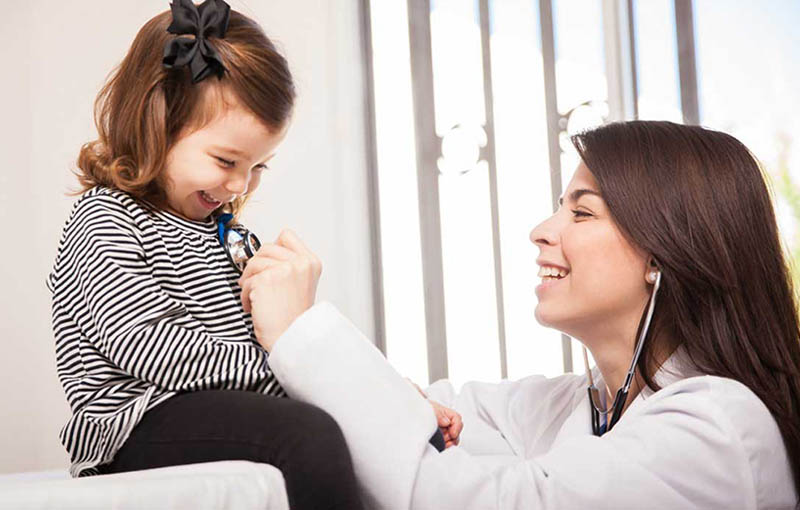 Cómo elegir pediatra para nuestros hijos