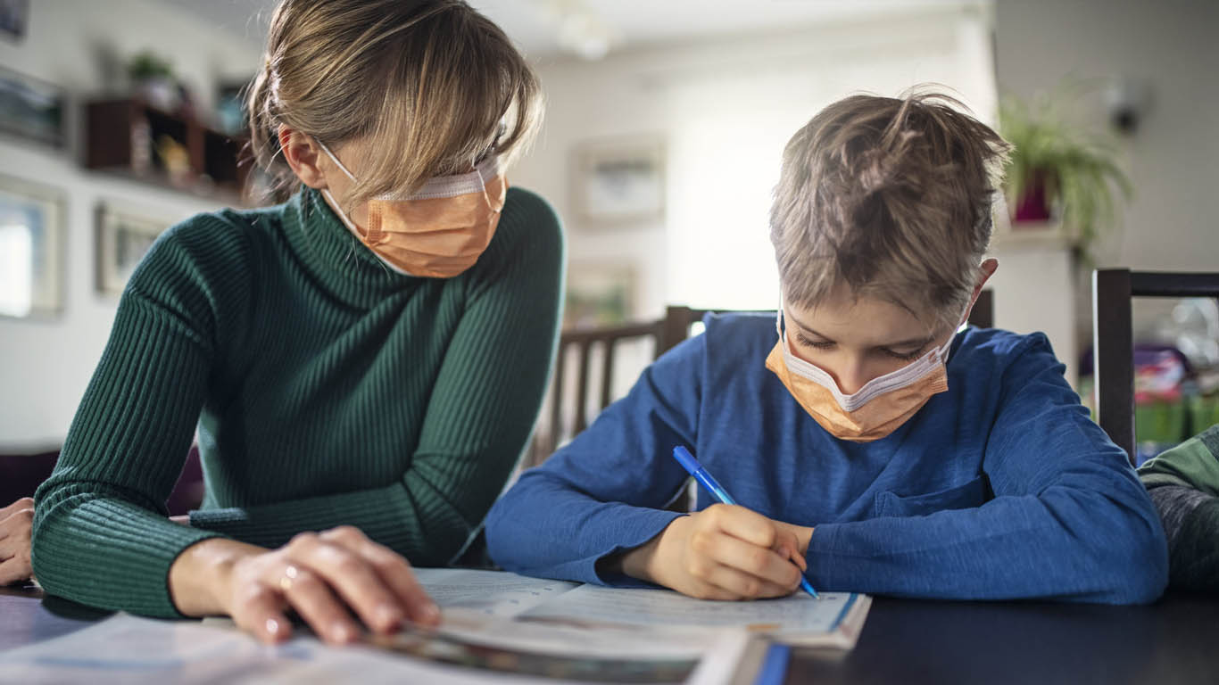 La escuela en casa: ¿qué hacemos con los chicos?